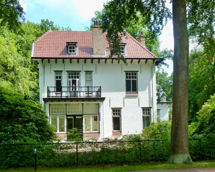Geboortehuis Gert de Goede F A Molijnlaan Landskrona F A Moijnlaan 140 Nunspeet geboorte eerste woning schrijver cartoonist kunstenaar illustrator 