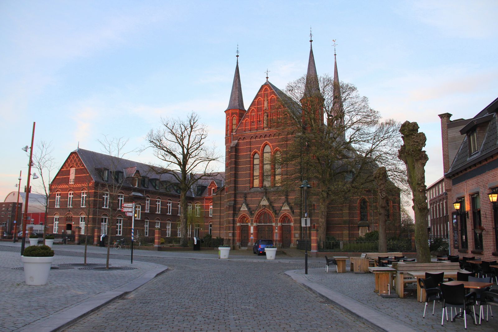 Kruisherenkapel, Uden, avondrood, Gert de Goede